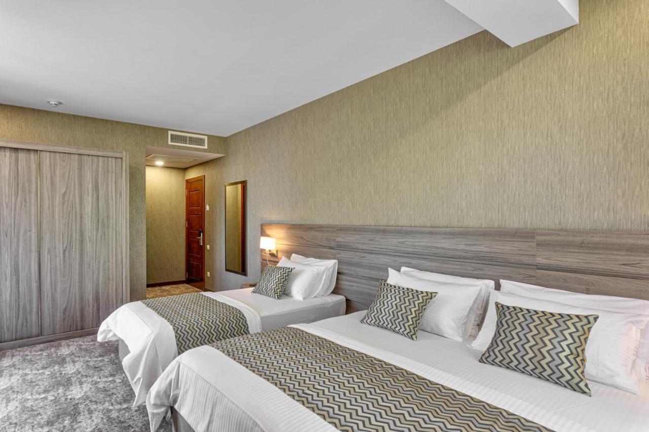 Vinum Hotel Тбилиси Экстерьер фото