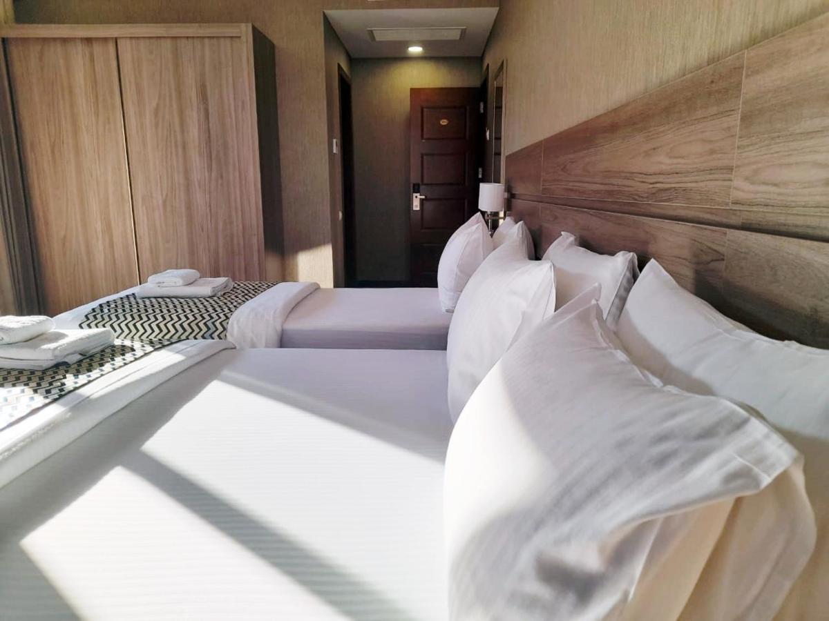 Vinum Hotel Тбилиси Экстерьер фото