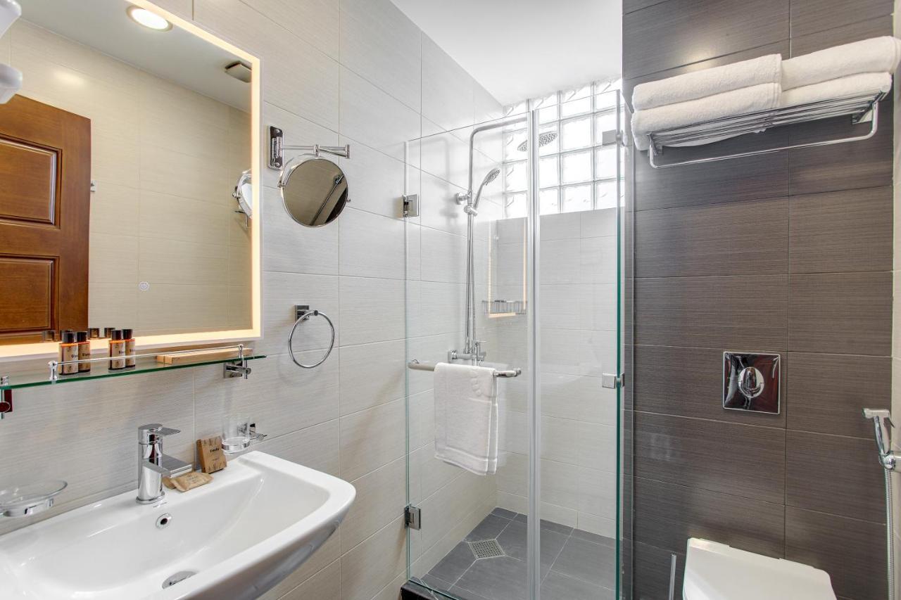 Vinum Hotel Тбилиси Экстерьер фото