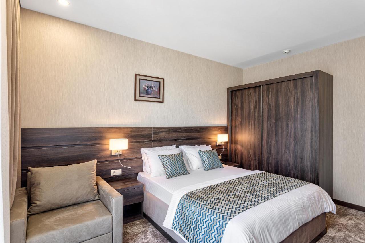 Vinum Hotel Тбилиси Экстерьер фото
